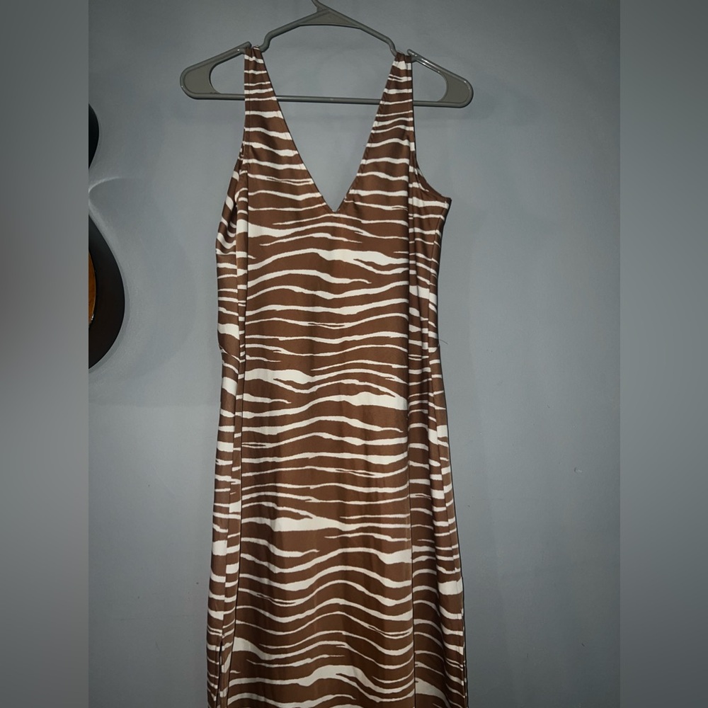 A New Day Brown Zebra Print Side Slit Dress Size Small - Picture 6 of 6